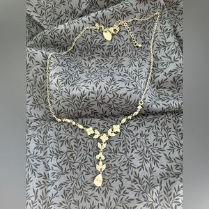 Liz Claiborne Silver Tone Y drop crystal Feminine Necklace 16” adj clasp